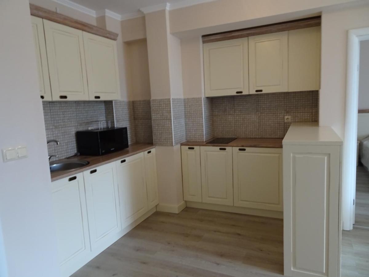 Private Apartments In White Rock Castle Balchik Exterior photo